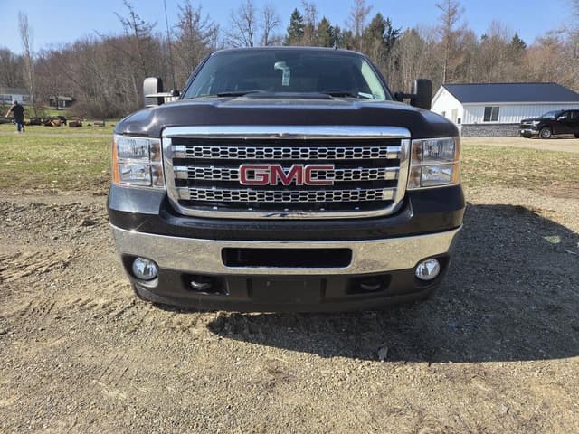 Image of GMC 2500HD equipment image 1