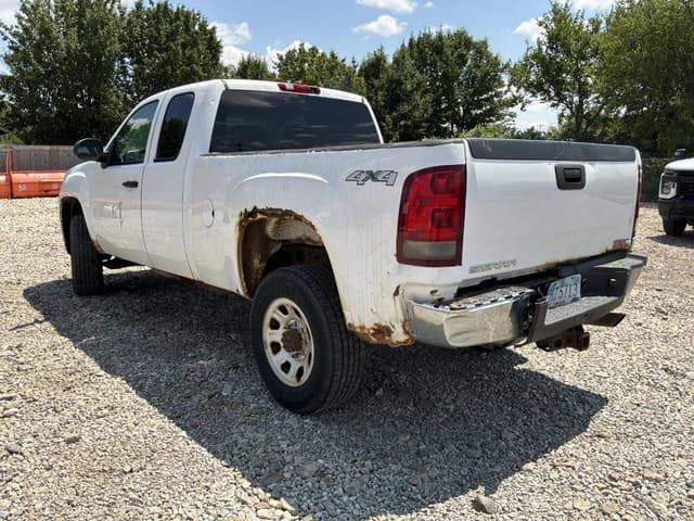 Image of GMC 2500HD equipment image 3