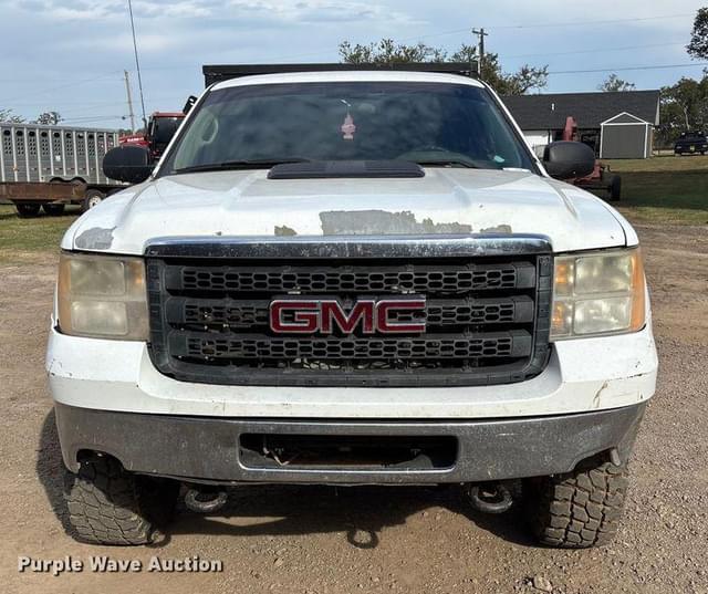 Image of GMC 2500HD equipment image 1