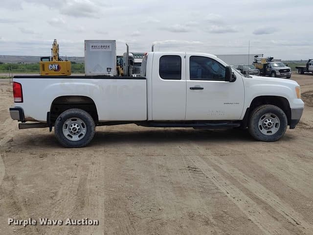 Image of GMC Sierra equipment image 3