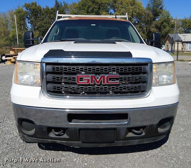 Image of GMC 2500HD equipment image 1