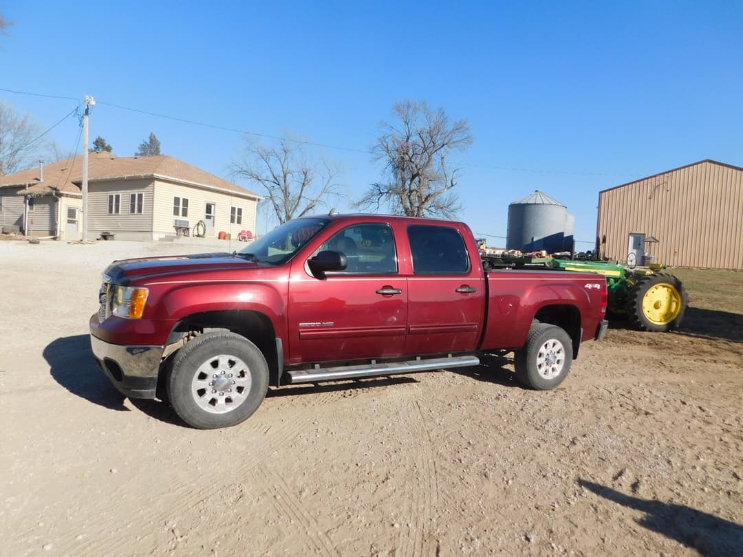 Image of GMC 2500HD Primary image