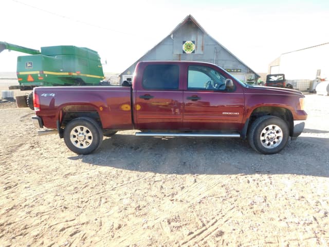 Image of GMC 2500HD equipment image 1