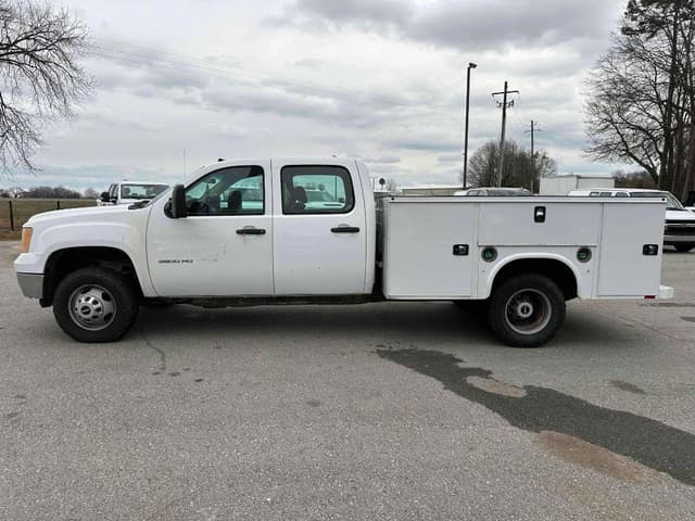Image of GMC Sierra equipment image 1