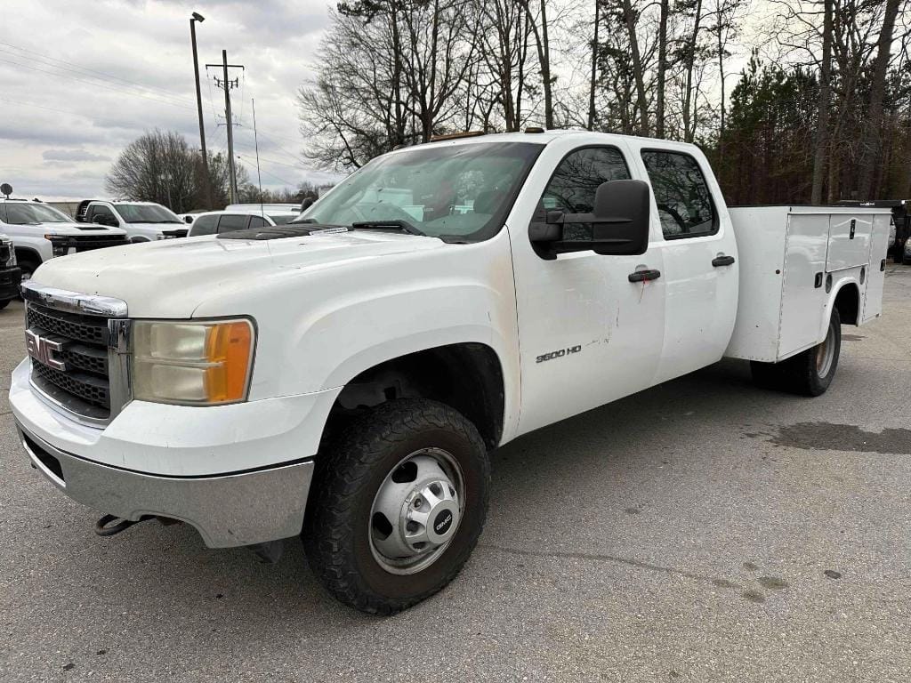 2013 GMC Sierra Equipment Image0