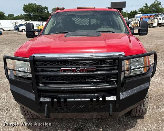 Image of GMC 3500HD equipment image 1