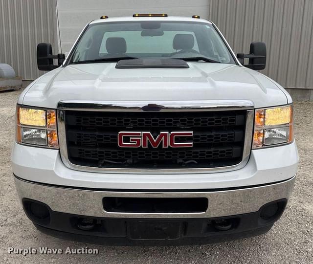 Image of GMC 3500HD equipment image 1