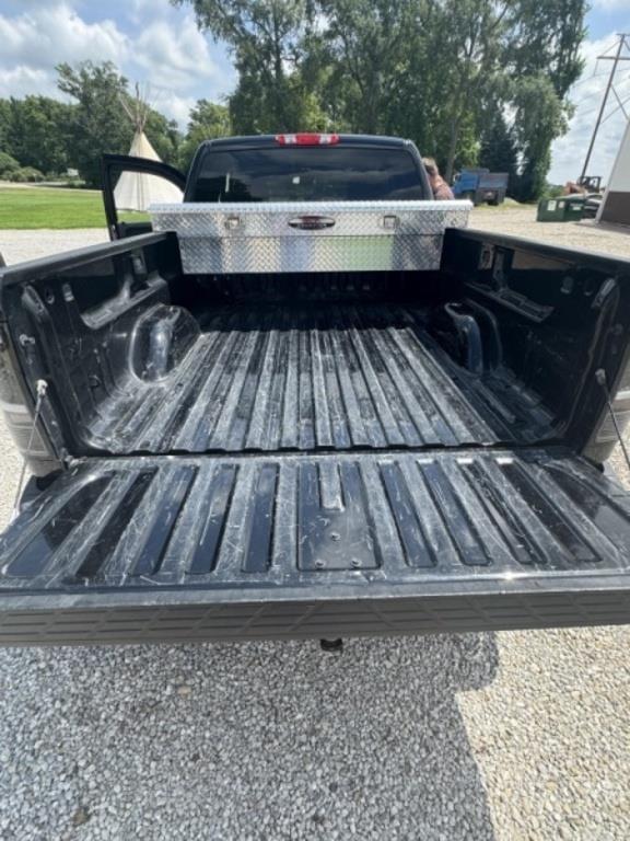 Image of GMC Sierra equipment image 1