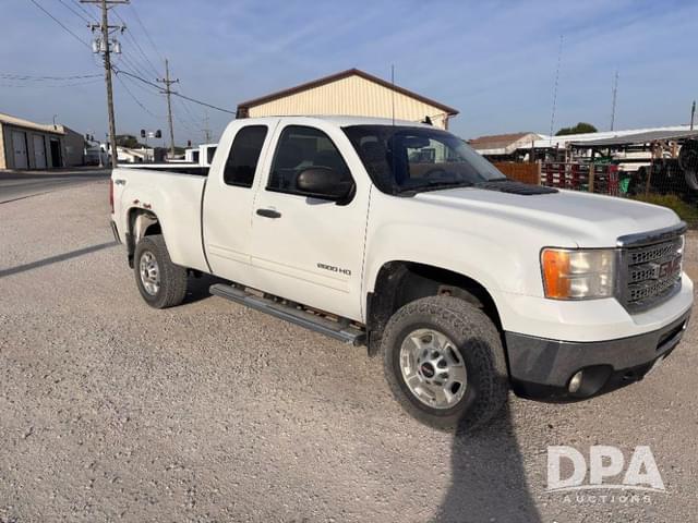 Image of GMC 2500HD equipment image 1
