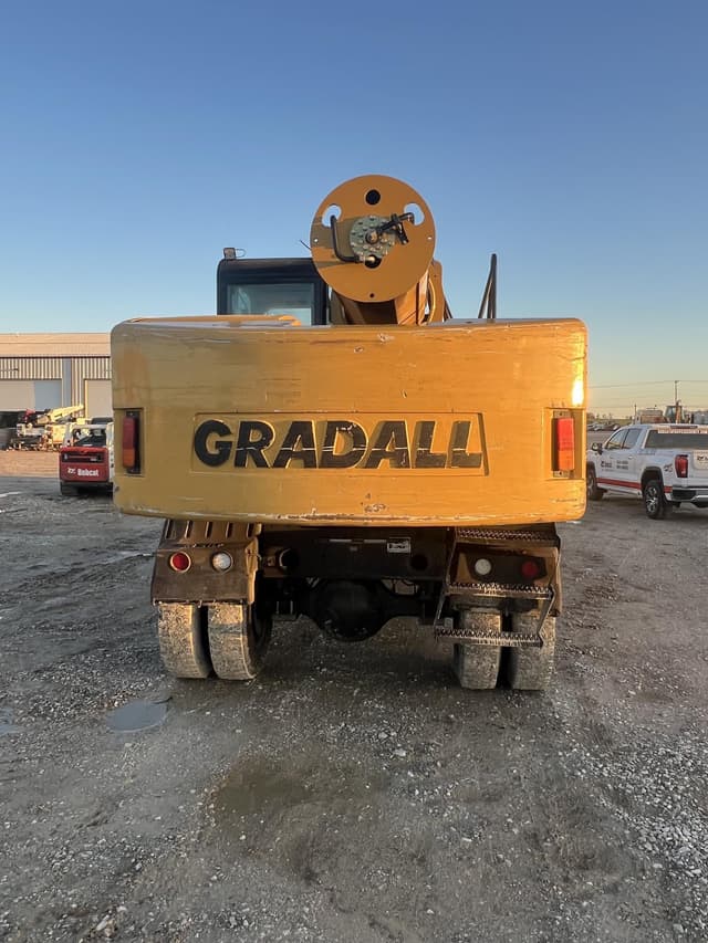 Image of Gradall XL3100 IV equipment image 4