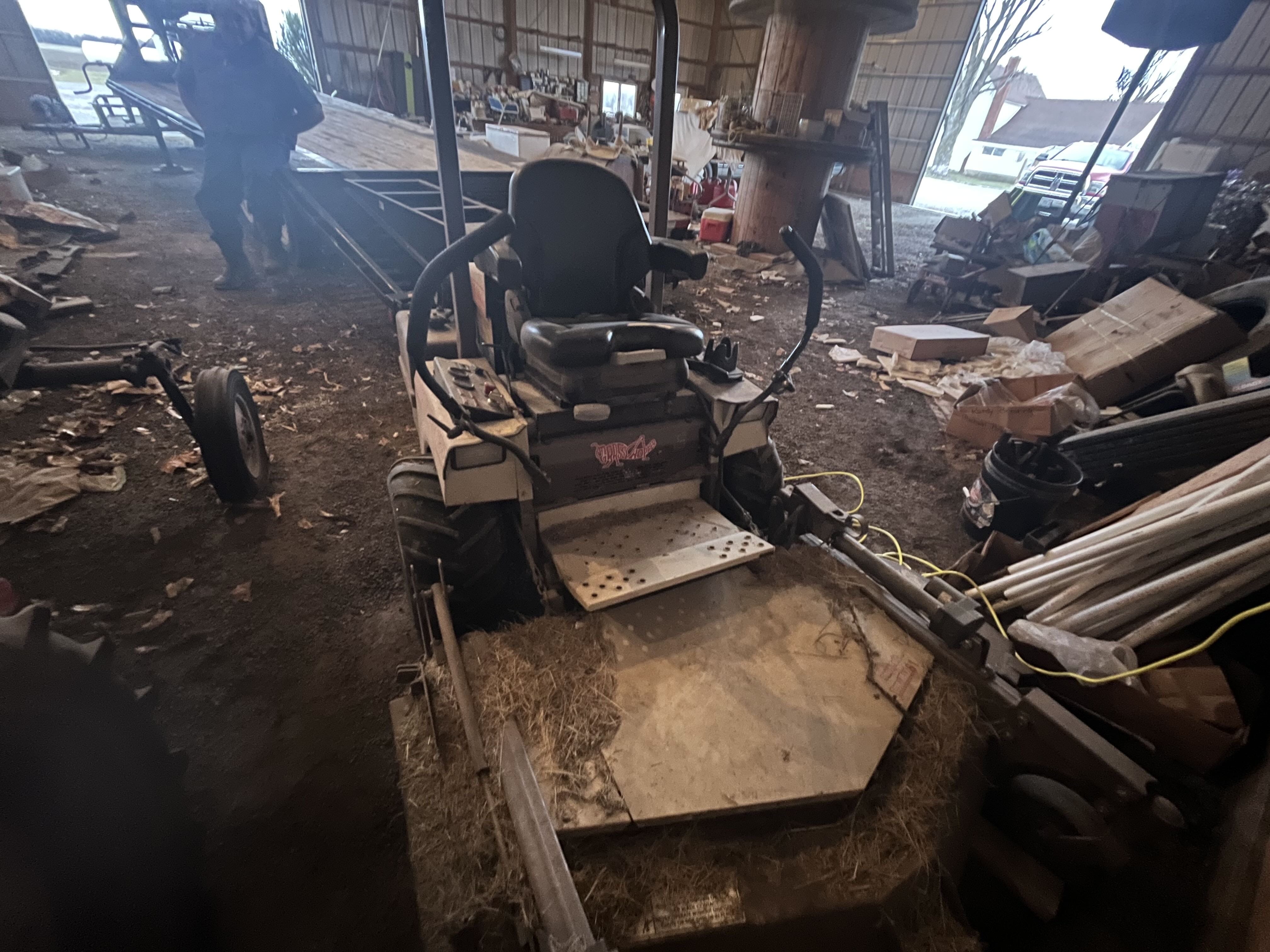 2013 Grasshopper 725D Equipment Image0