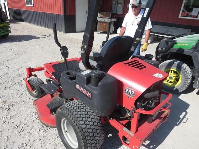 Image of Gravely Pro-Master 260 equipment image 2