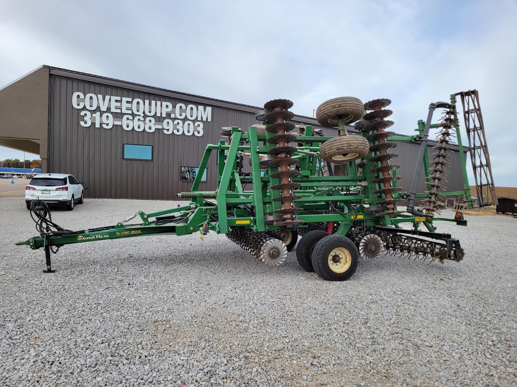 2013 Great Plains 2400TM Equipment Image0