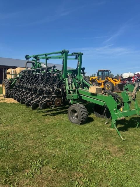 2013 Great Plains YP1625A-32TR Equipment Image0