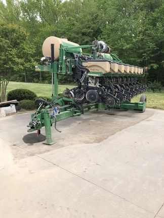 Main image Great Plains YP825R