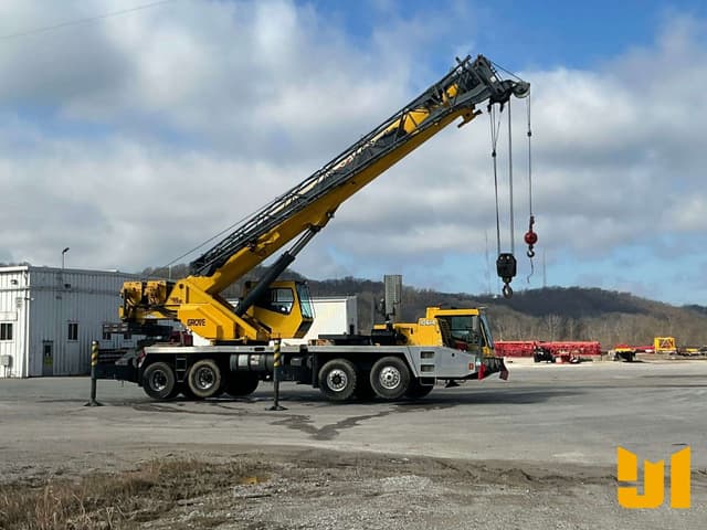 Image of Grove TMS760E equipment image 2