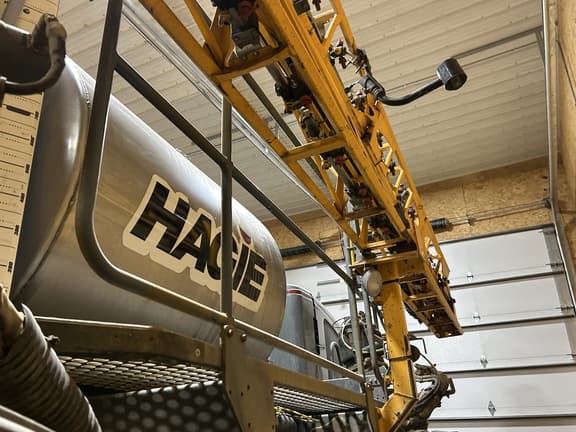 Image of Hagie STS12 equipment image 3