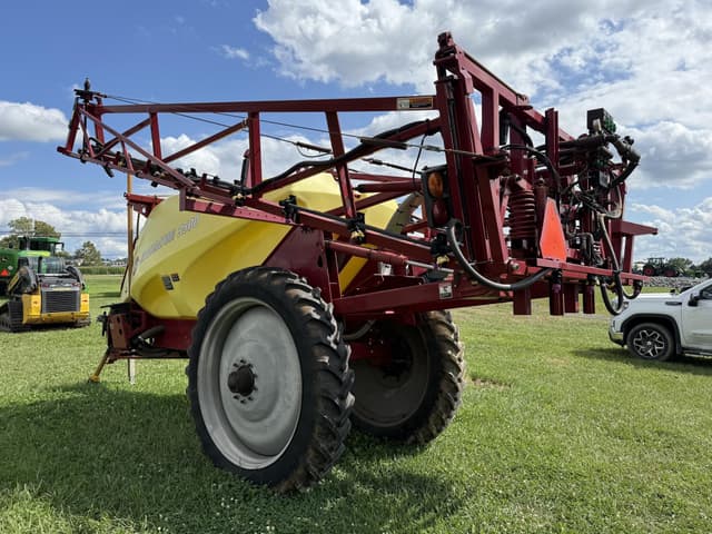 Image of Hardi Navigator 3500 equipment image 2