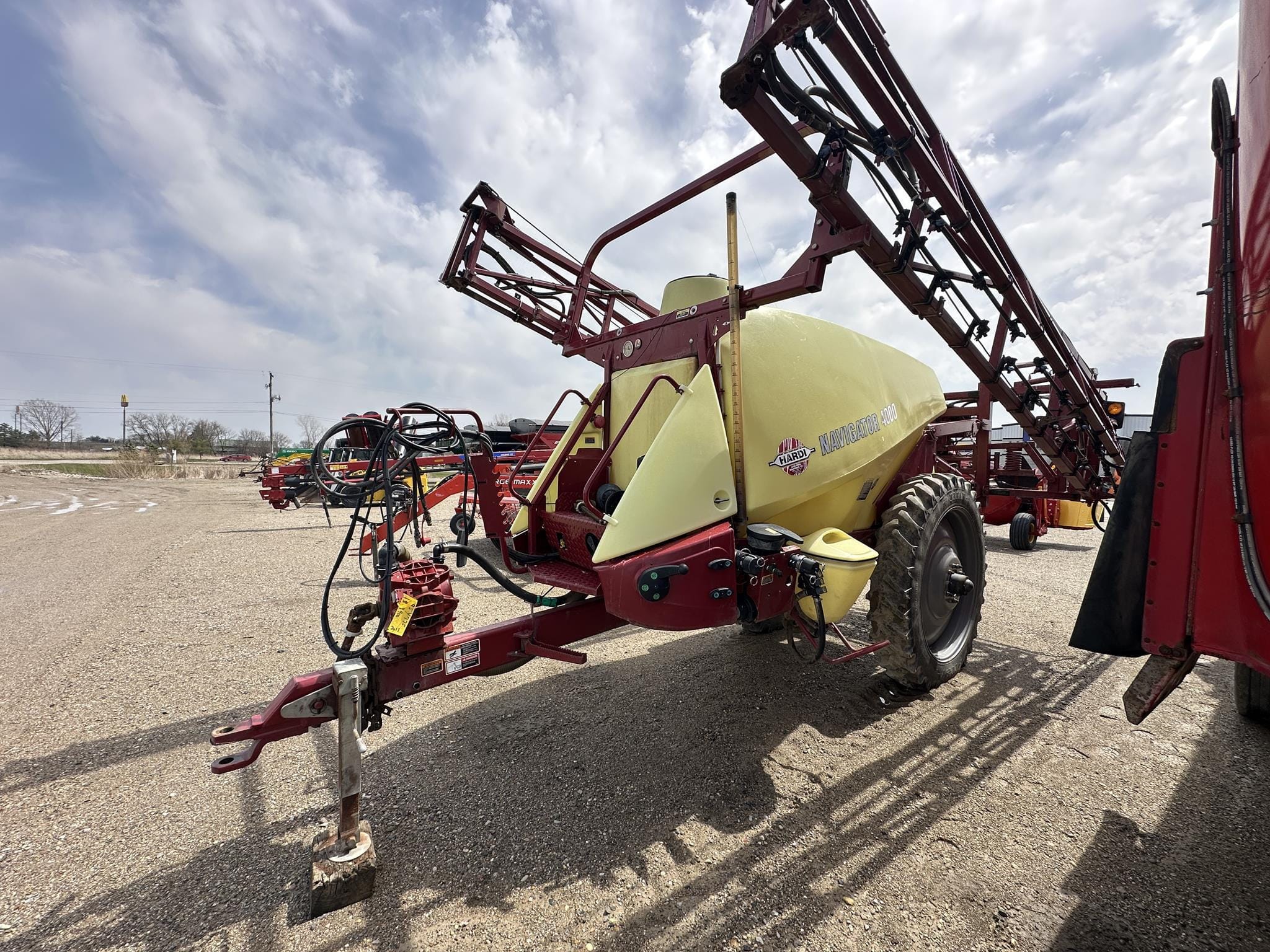 2013 Hardi Navigator 4000 Equipment Image0