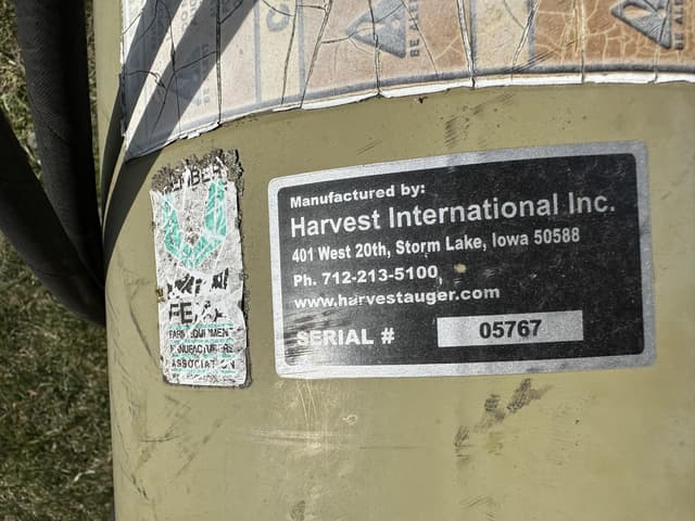 Image of Harvest International H1382 equipment image 2
