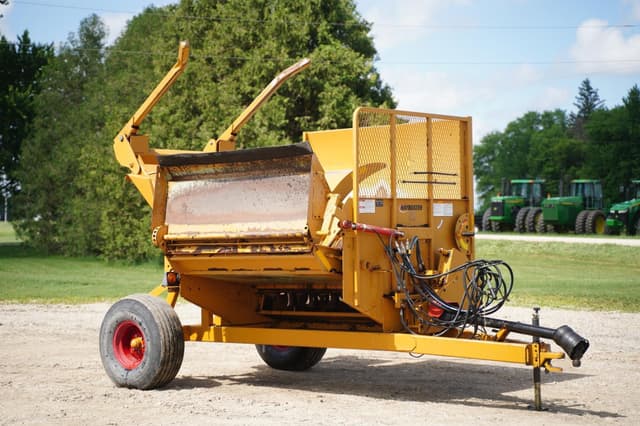 Image of Haybuster 2655 equipment image 2