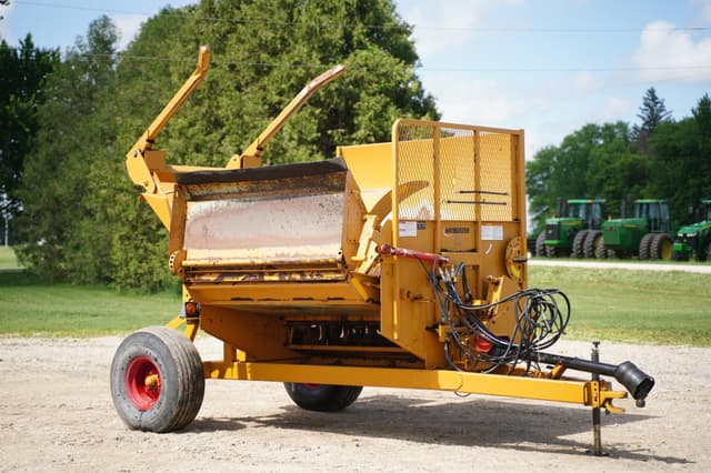 Image of Haybuster 2655 equipment image 2