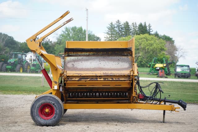 Image of Haybuster 2655 equipment image 3