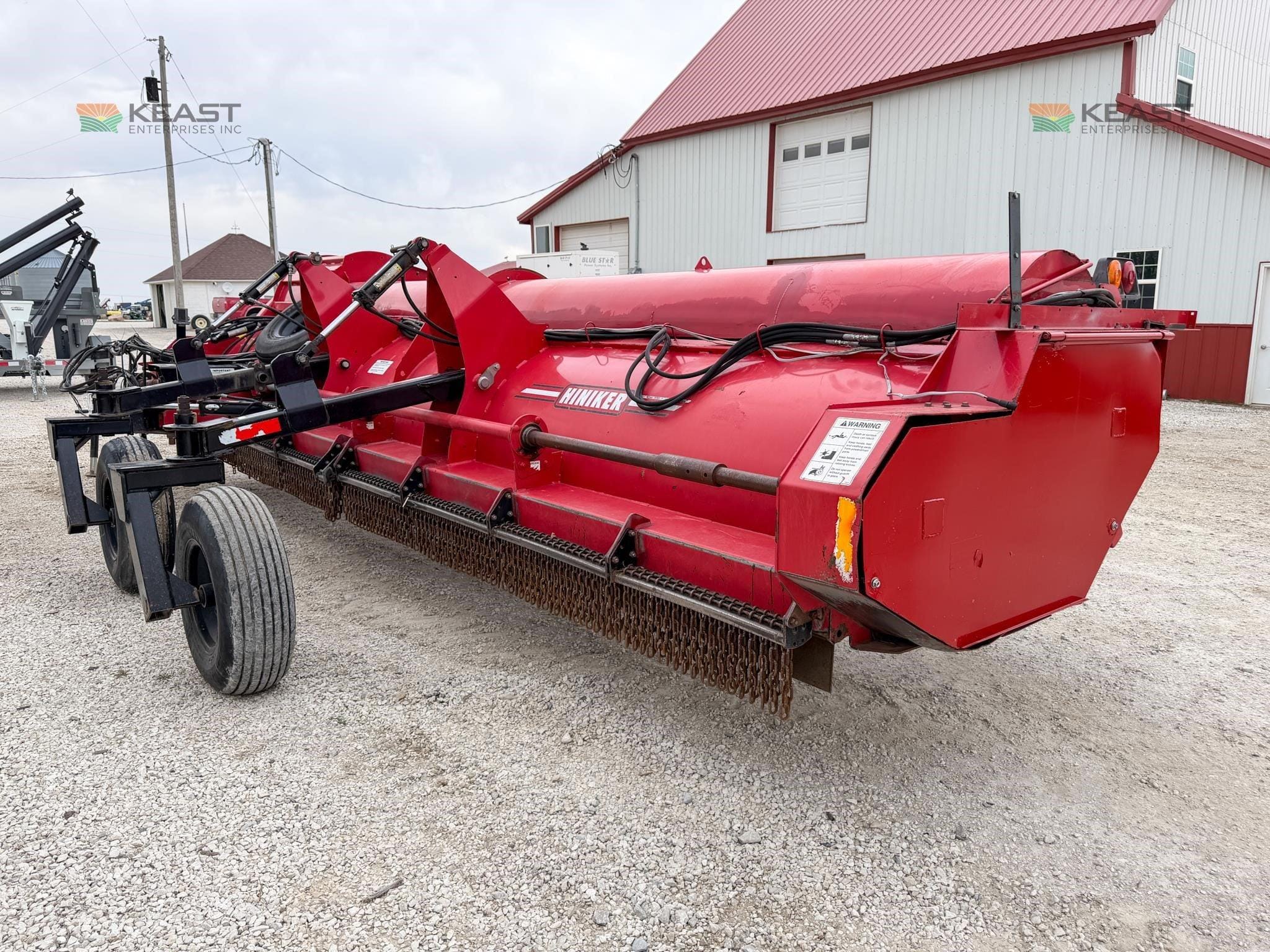 2013 Hiniker 5620 Equipment Image0