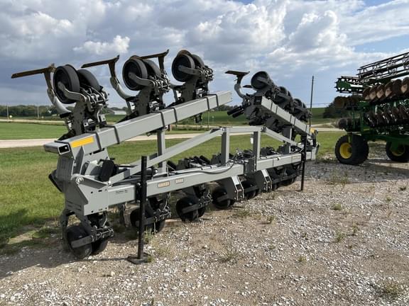 Image of Hiniker 6000 equipment image 1