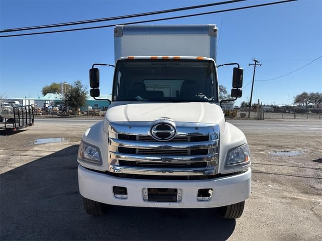 Image of Hino 338 equipment image 1