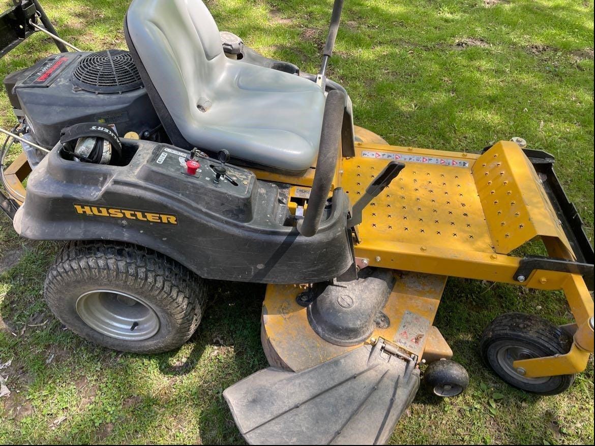 2013 Hustler Raptor Equipment Image0