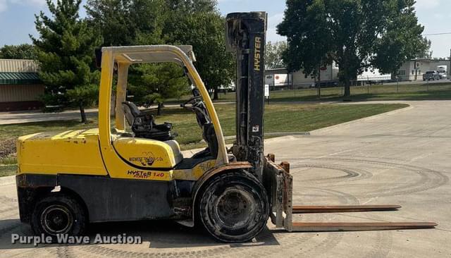 Image of Hyster H120FT equipment image 3