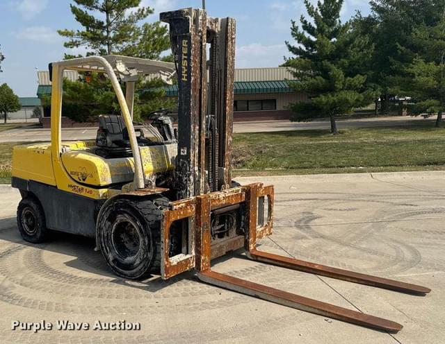 Image of Hyster H120FT equipment image 2