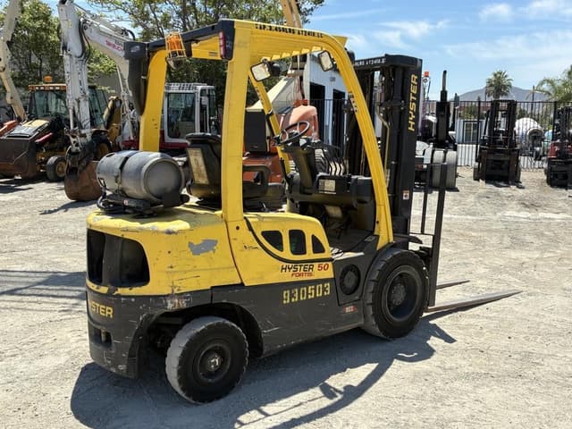 Image of Hyster H50FT equipment image 2