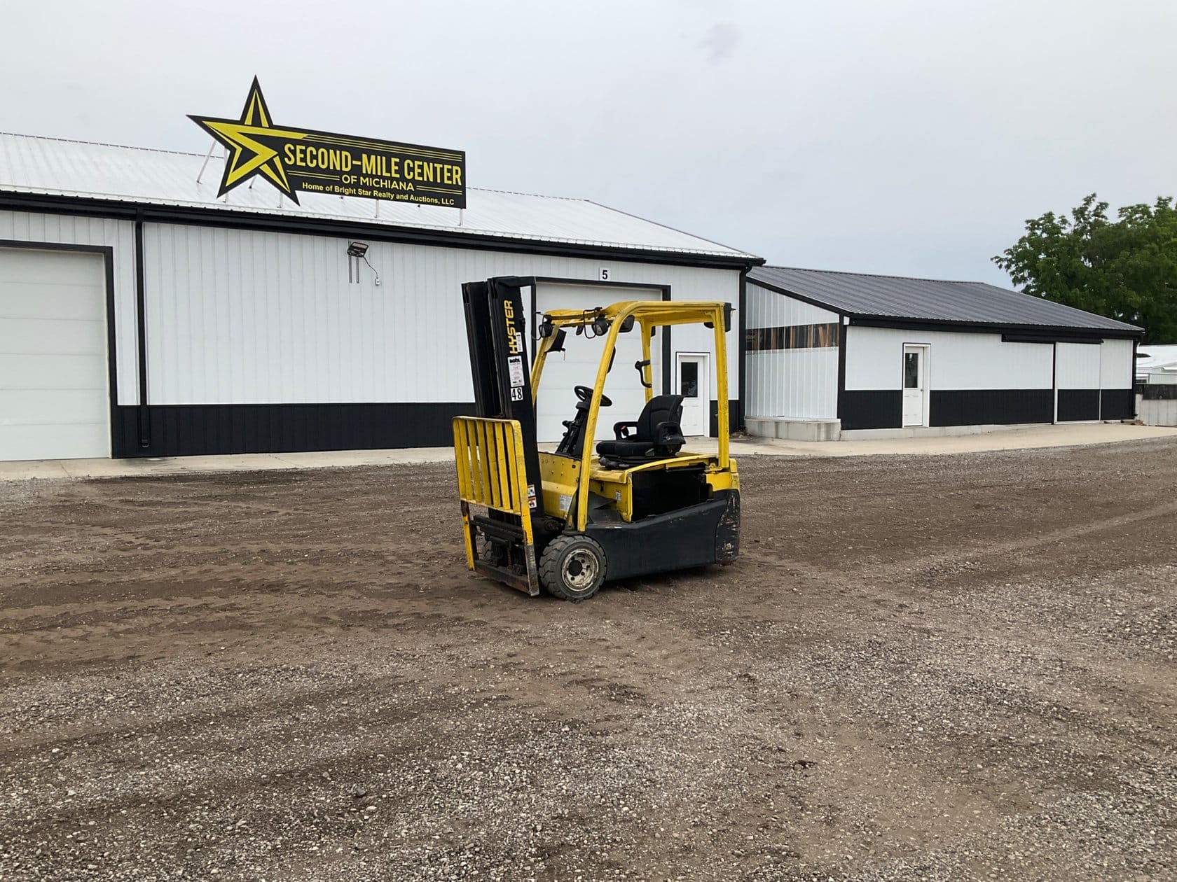 2013 Hyster J40XNT Equipment Image0