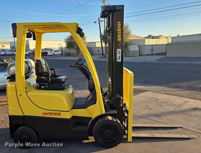 Image of Hyster S50FT equipment image 3