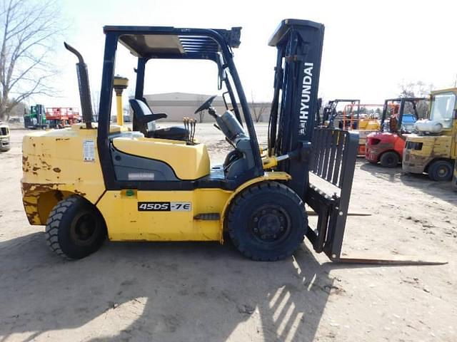 Image of Hyundai 45DS-7E equipment image 2
