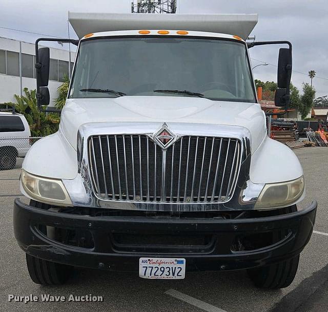 Image of International 4300 equipment image 1