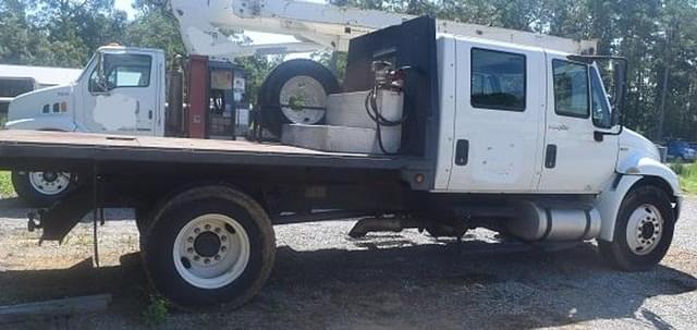 Image of International 4300 equipment image 3