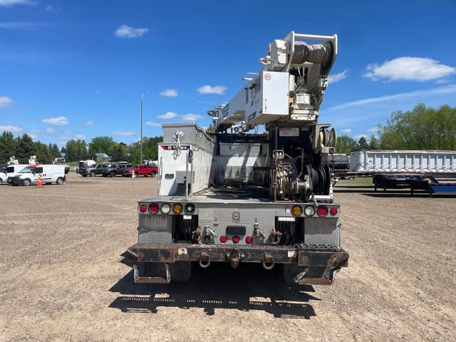 Image of International 4400 equipment image 3