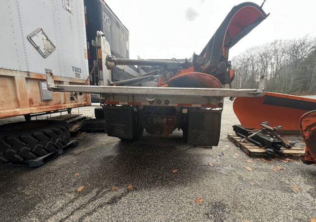 Image of International 7400 equipment image 2