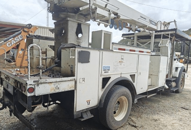 Image of International 7400 equipment image 4