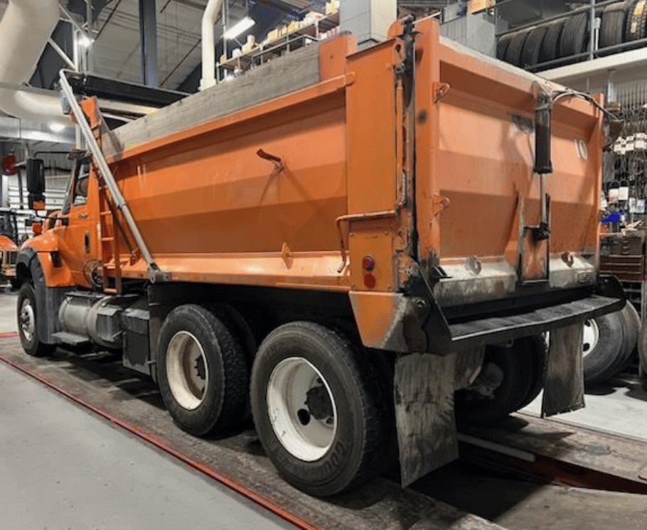 2013 International 7600 SFA Equipment Image0