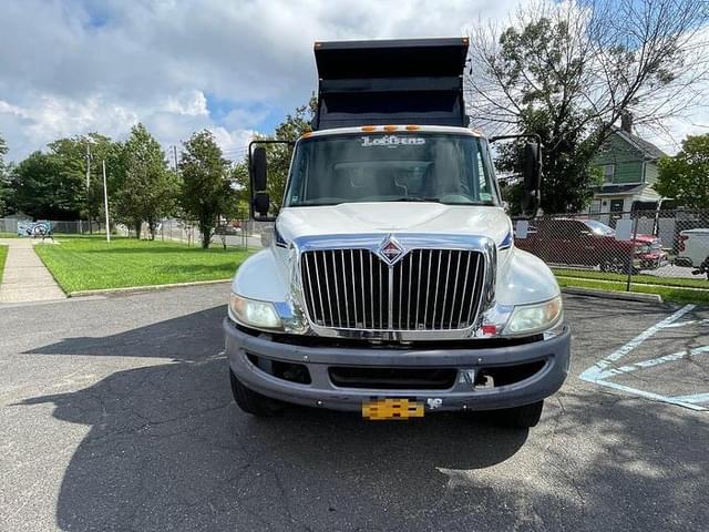 Image of International Durastar 4300 equipment image 3