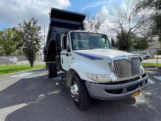 Image of International Durastar 4300 equipment image 4