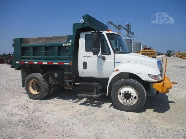 Image of International Durastar 4300 equipment image 2