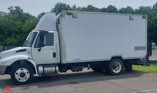 Image of International Durastar 4300 equipment image 2