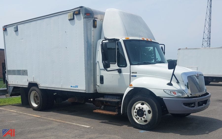 2013 International Durastar 4300 Equipment Image0