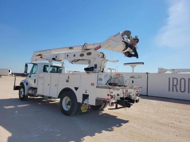Image of International Durastar 4300 equipment image 2