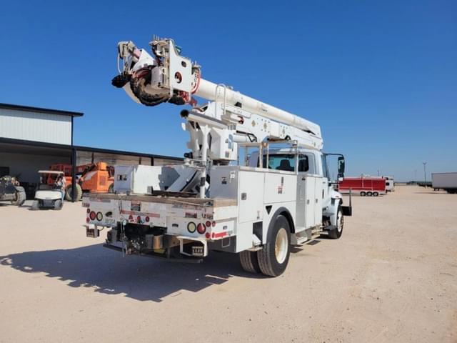 Image of International Durastar 4300 equipment image 4